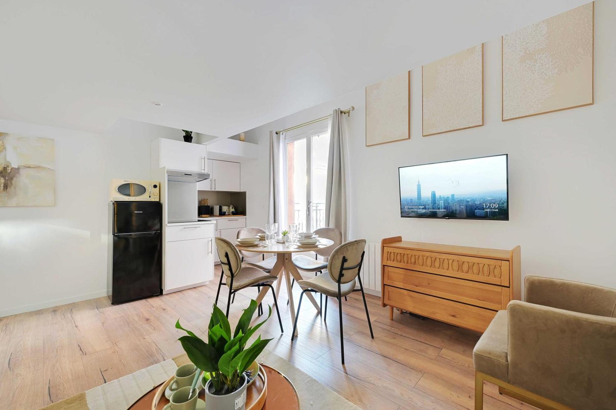 Residence A Proximite De Paris Le Kremlin-Bicetre Luaran gambar